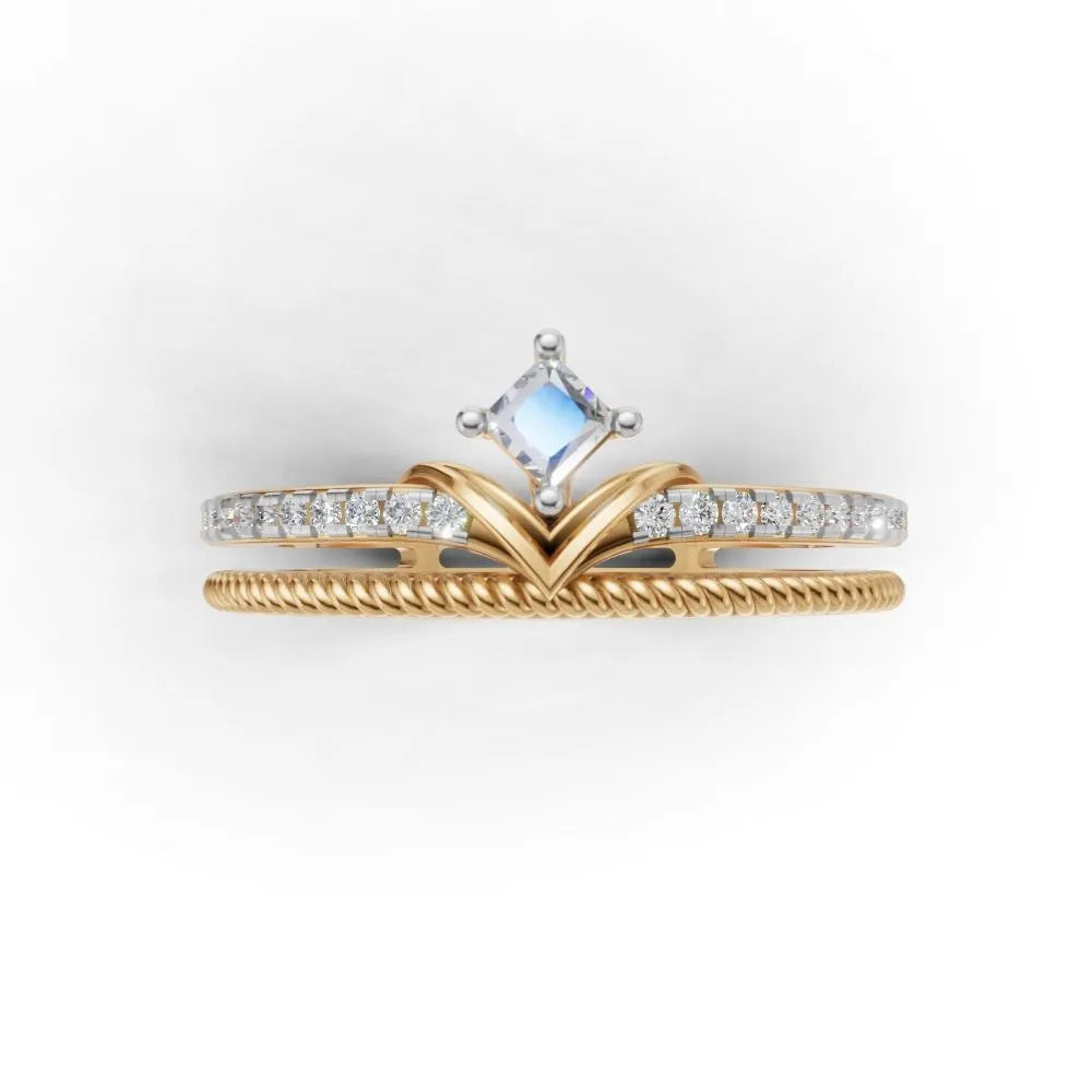 TwistCrown Princess Cut Ring Yellow Gold